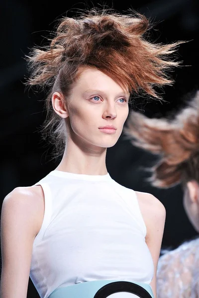 Look 48
